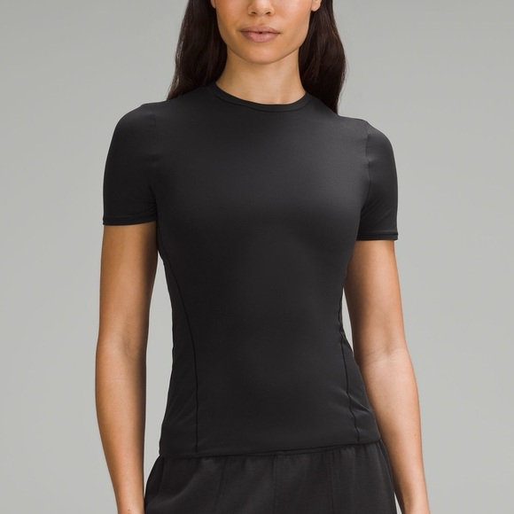 Lululemon Wundermost Ultra-Soft Nulu Hip-Length Crewneck Shirt Black Size 6 - Picture 1 of 5